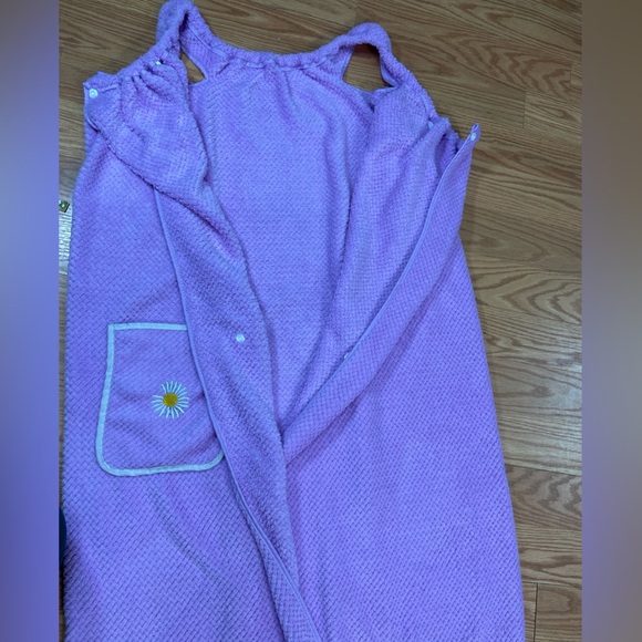 Qianly Womans Wearable Bath Towel, Body Wrap Robe - Picture 7 of 9